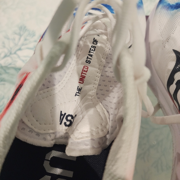 Men's Saucony Kinvara 12, Red White and Blue, Size 10 - Picture 5 of 10